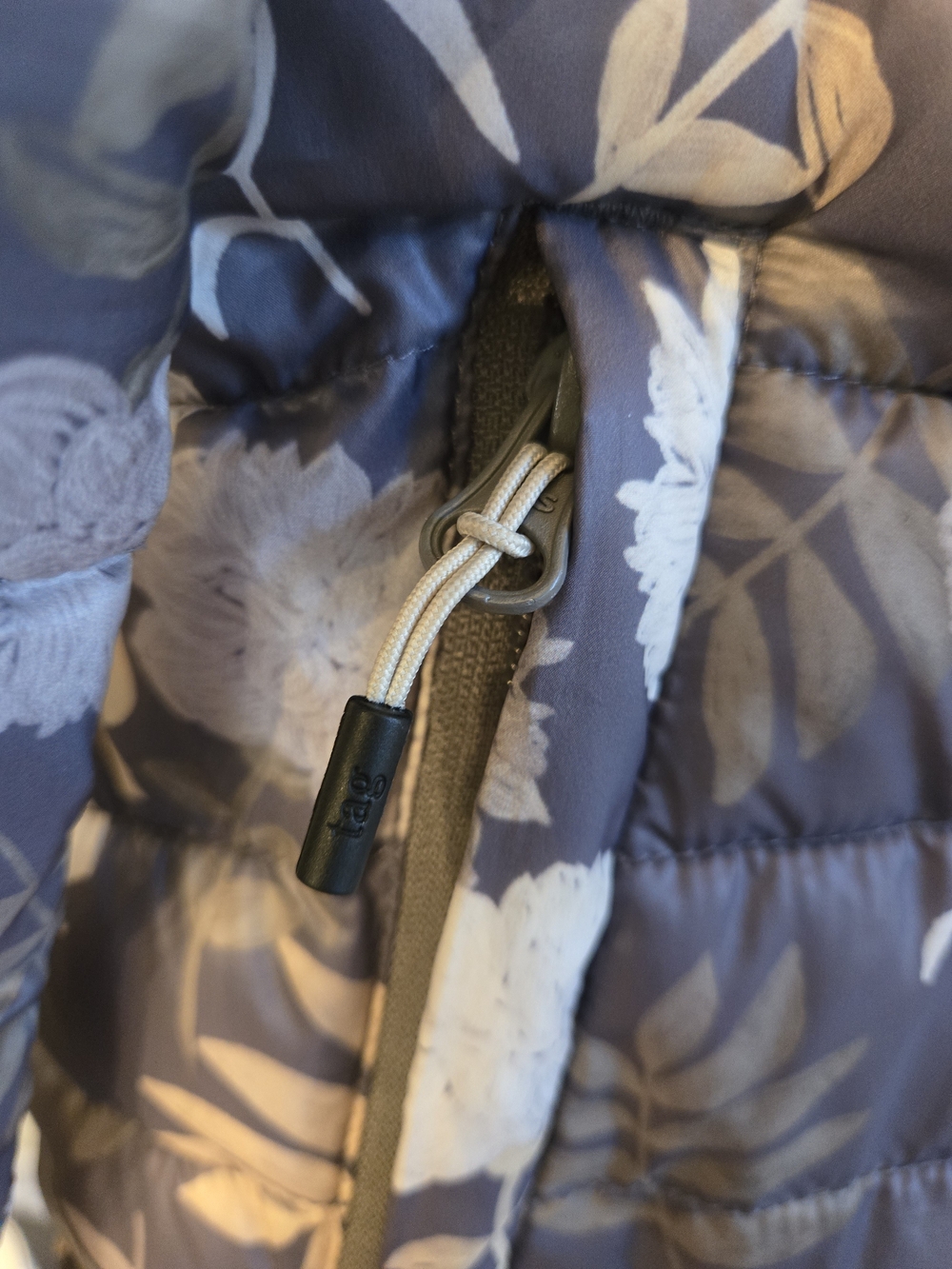 Tag Quilted Fall Puffer Jacket - Picture 3 of 8
